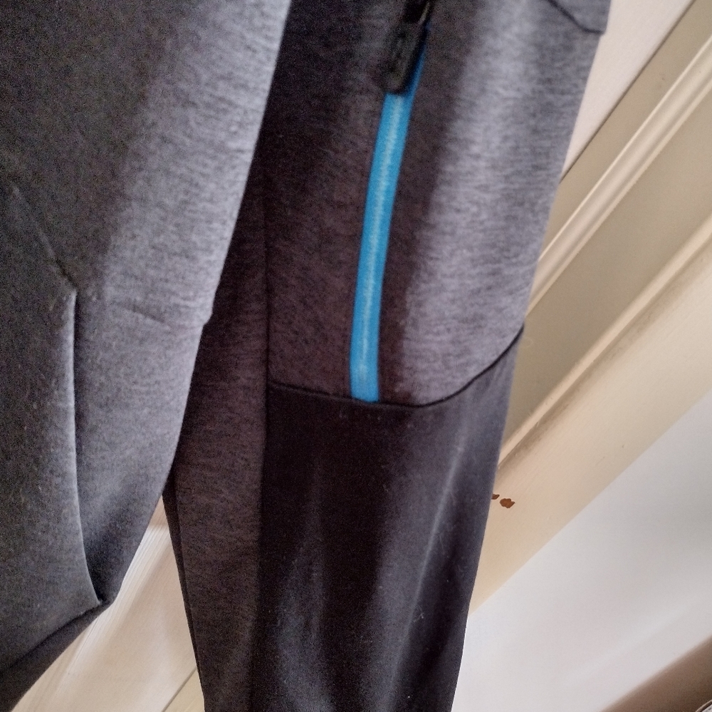 Men's Champion hoodie - Picture 4 of 5